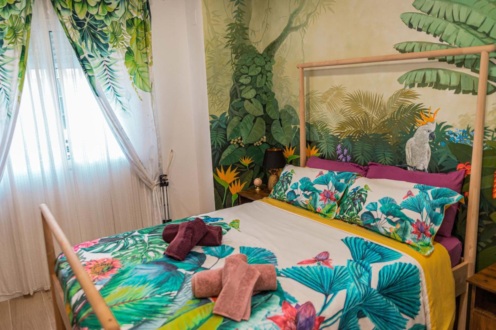 Artistic Flat Next To Ruzafa Welcome To The Jungle 瓦伦西亚 外观 照片